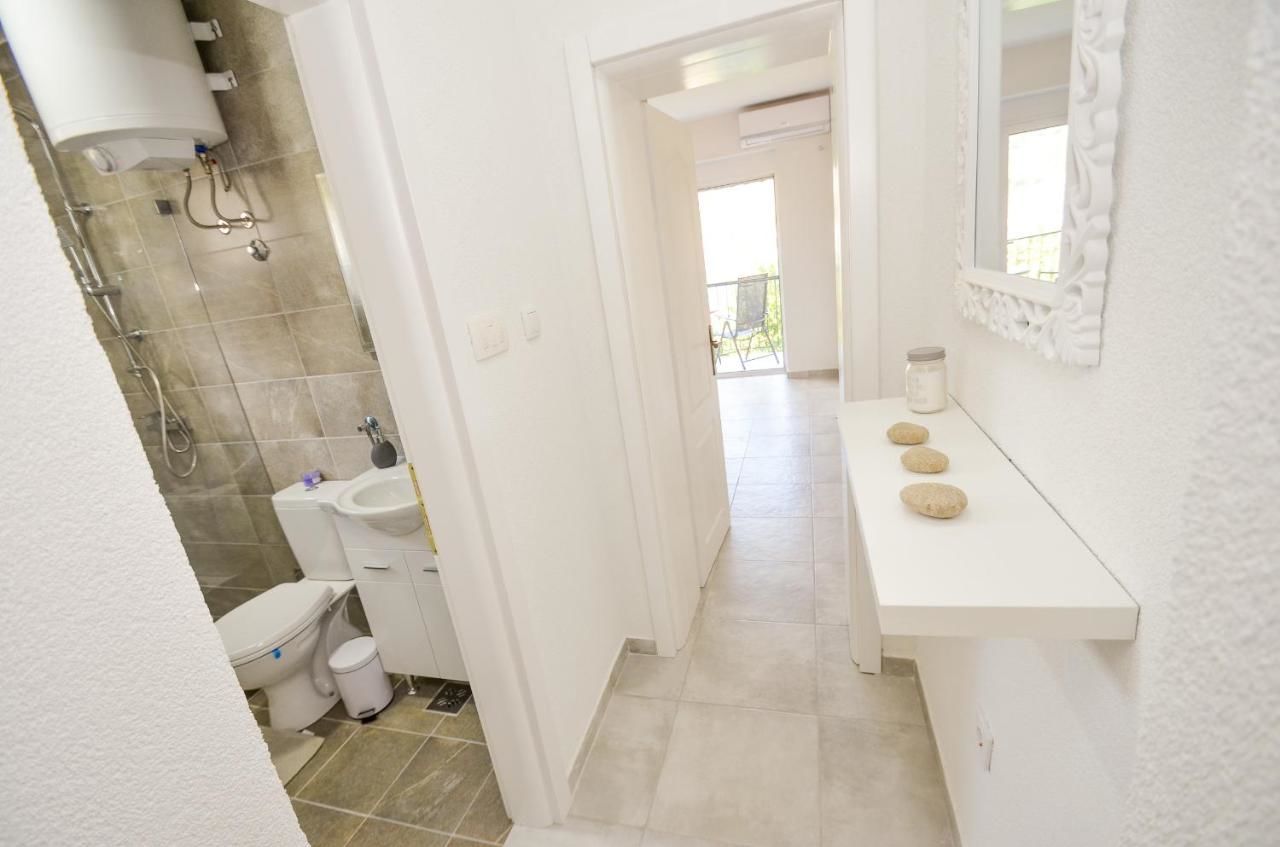 Апартаменты Bay View Apartments Котор-30