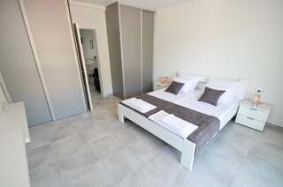 Апартаменты Bay View Apartments Котор Апартаменты с видом на море-21